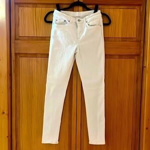 ACNE STUDIOS. NWOT. White Skinny Jeans. Size 27.